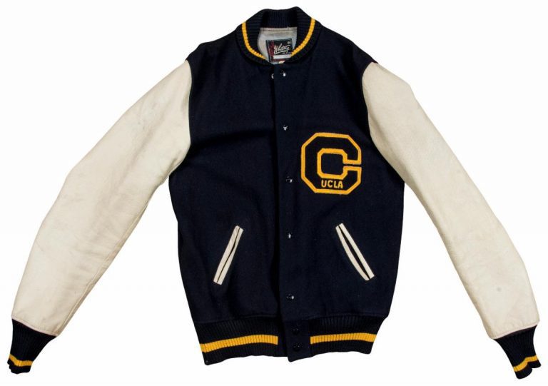 More Abdul-Jabbar Memorabilia Set for Auction
